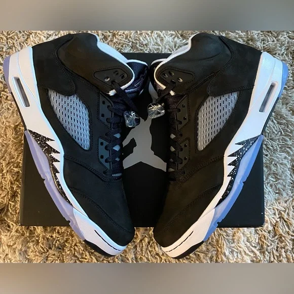 Jordan | Shoes | Jordan 5 Retro Moonlight Mens Size 1 | Poshmark display picture 1